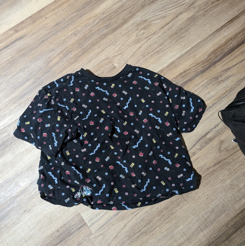 Disney Uniqlo Minnie mouse shirt